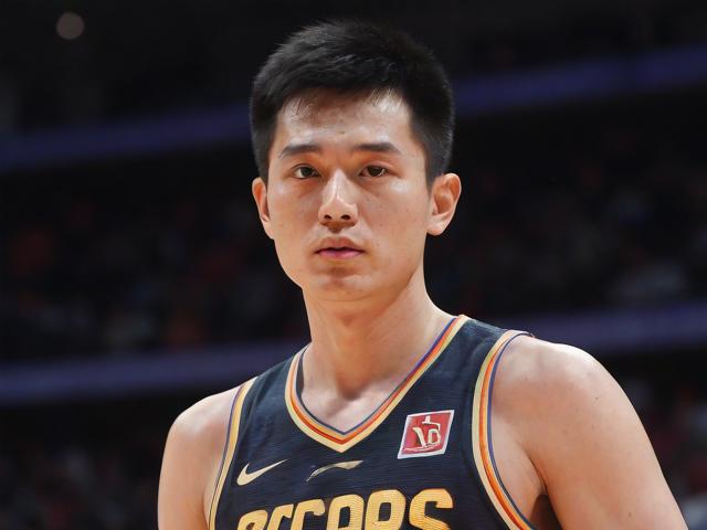 jiuyou.com_ MVP宝座：王强三分绝杀让他当之无愧！，王强霸座视频