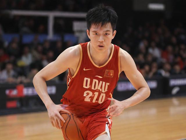 jiuyou.com_ “篮球+健康”全民健身活动广受欢迎，助推体育产业升级，全民健身篮球赛报道