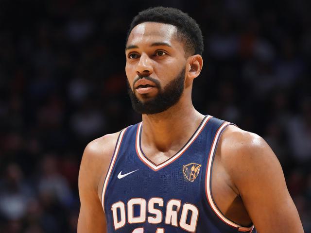 “九游app_ 场外精彩：明星球员的温馨生活瞬间”，nba球员场外生活