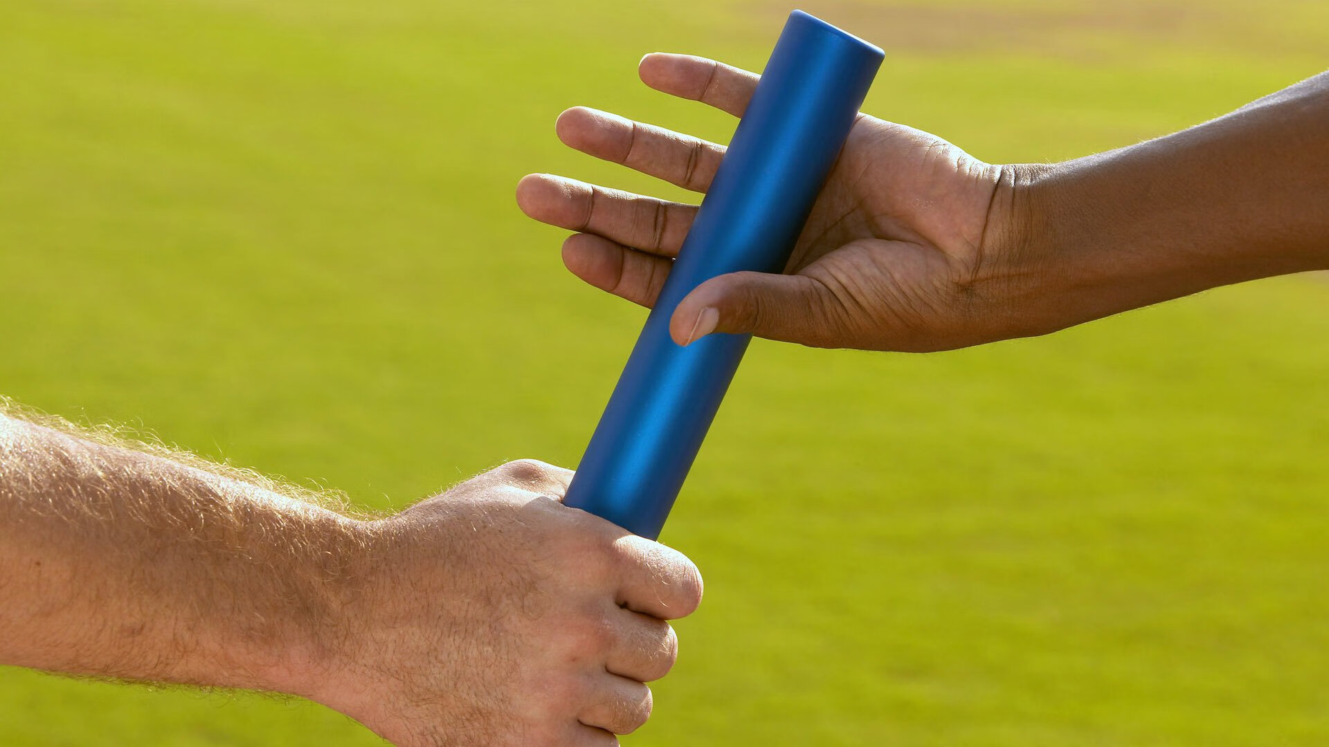 青少年足球“金牌教练”培养计划在全国范围内正式启动，中国足协青少年足球训练大纲